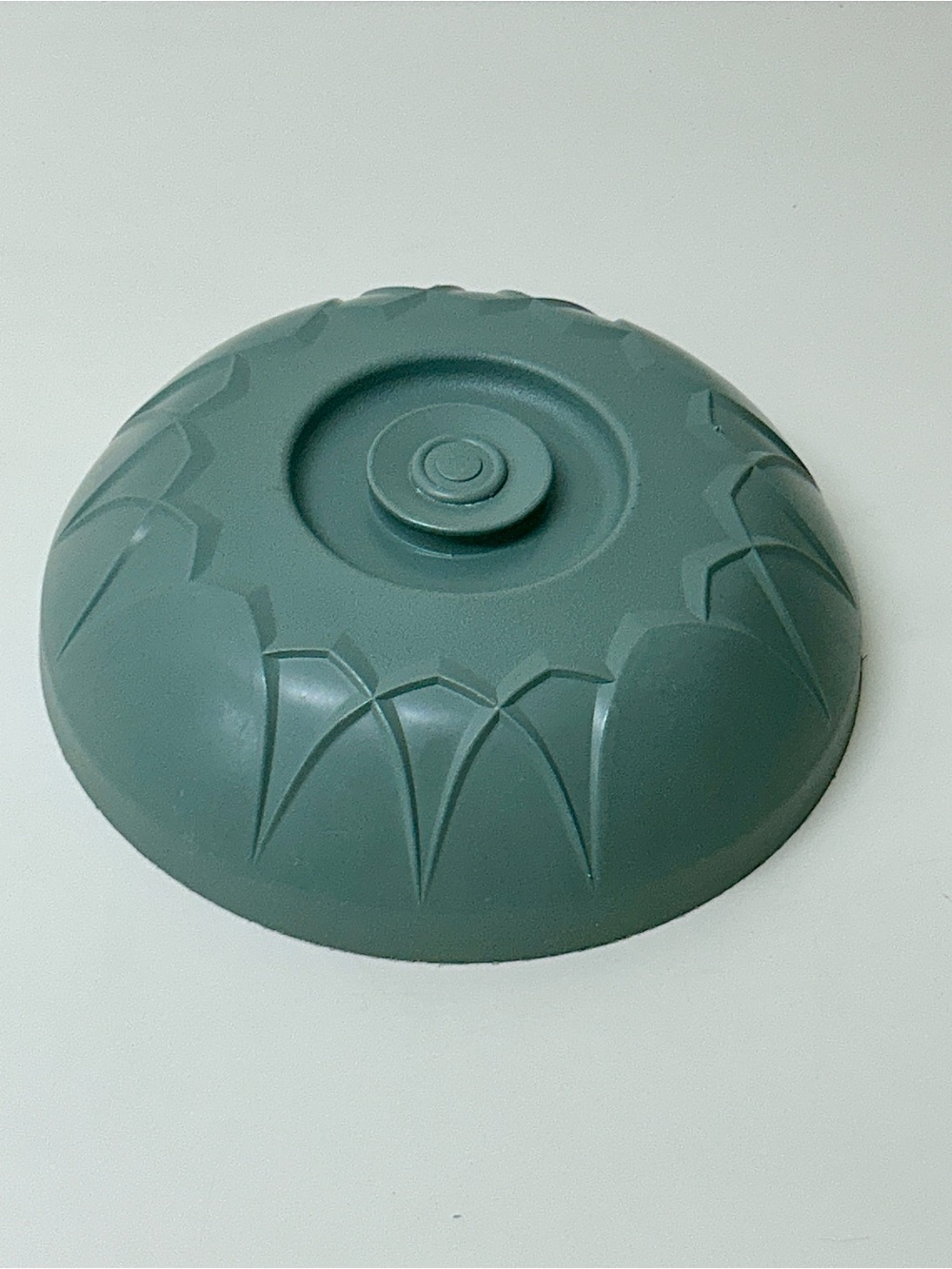 FENWICK by Dinex Carlisle Sage Green Insulating Dome for 9” Entree Plate